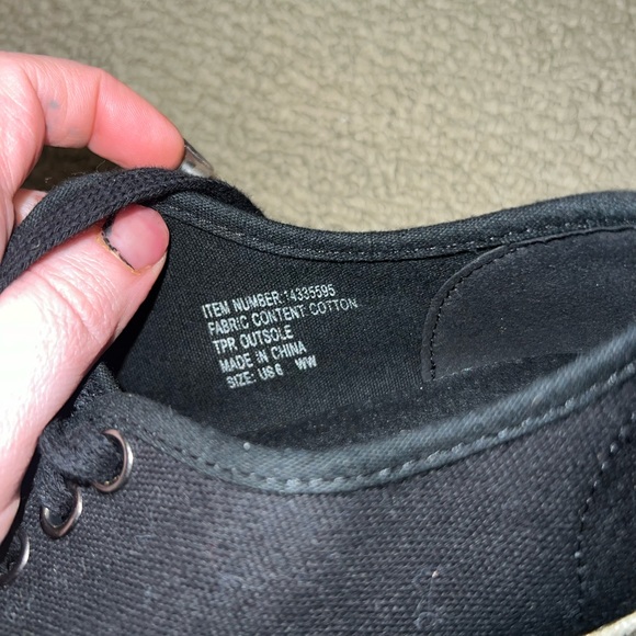 Immaculate BNWOT TORRID size 6W esparille platform black shoe - Picture 3 of 4